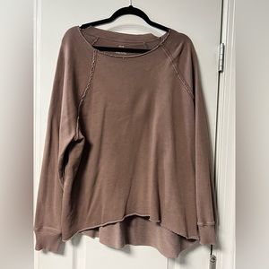 Good Used Condition- small stain on sleeve shown in picture